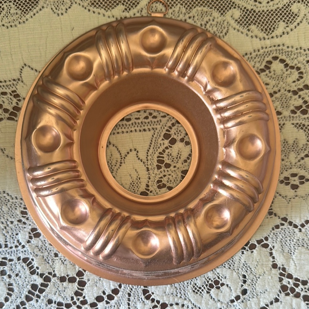 Vintage 3 1/2 cup Copper jello Mold